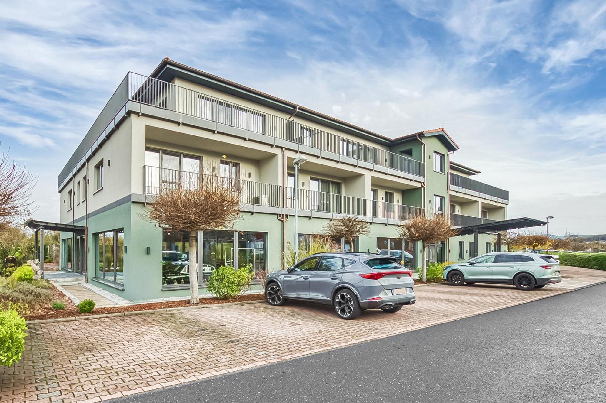 Seehotel Niedernberg - Das Dorf Am See Екстериор снимка